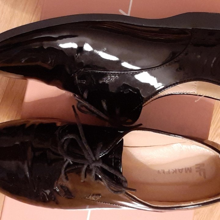 Ботинки 39 размер