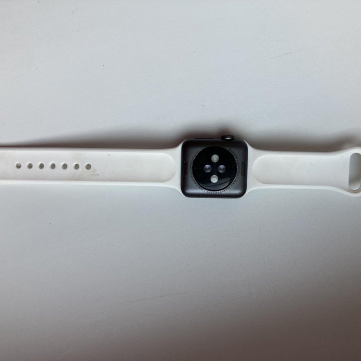 Часы Apple Watch 3