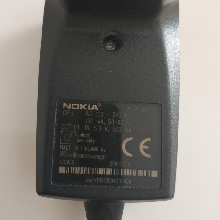 Зарядное устройство для Nokia (Финляндия).