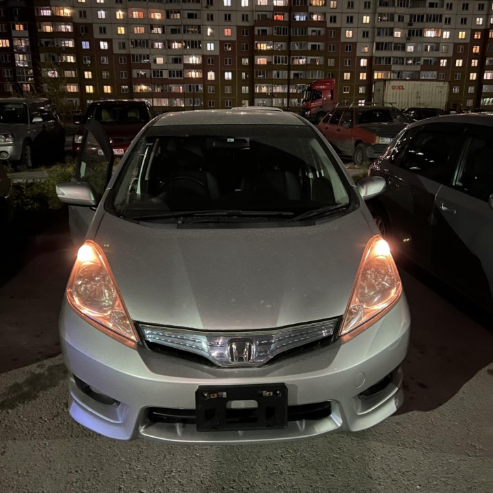 Honda Fit Shuttle, 2011