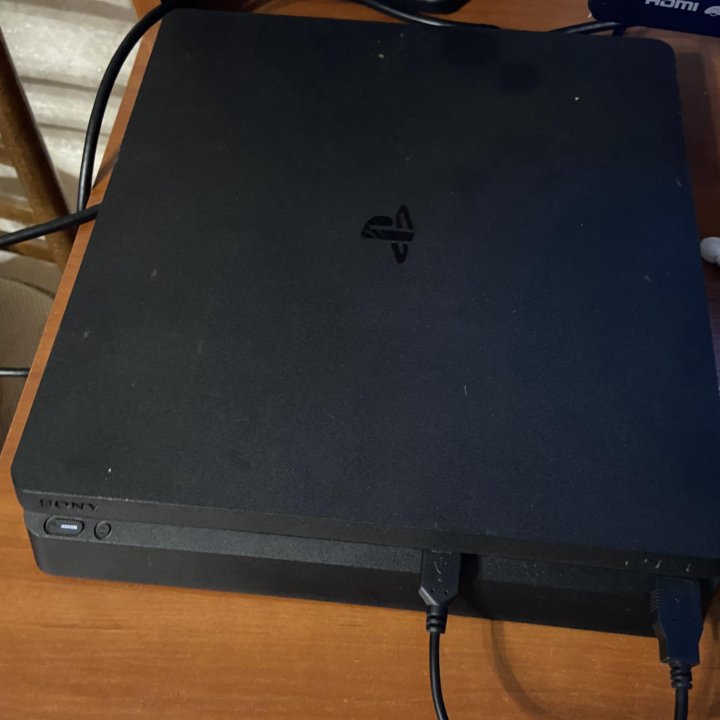 Sony PlayStation 4 slim