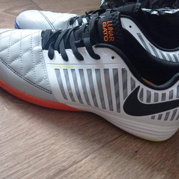 Футзалки Nike Lunar Gato 2