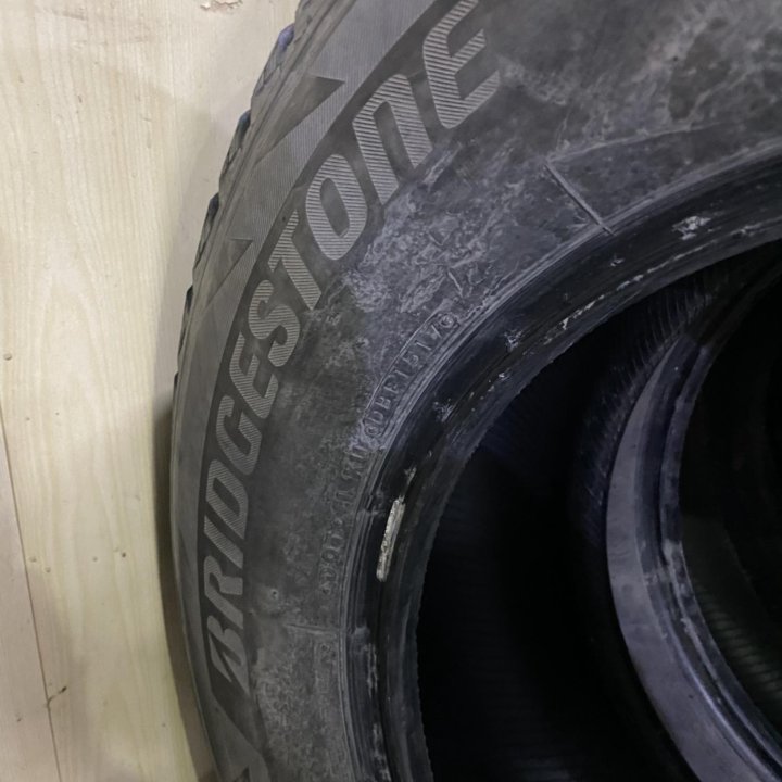 285/60/18 Bridgestone dmv2 на докатил