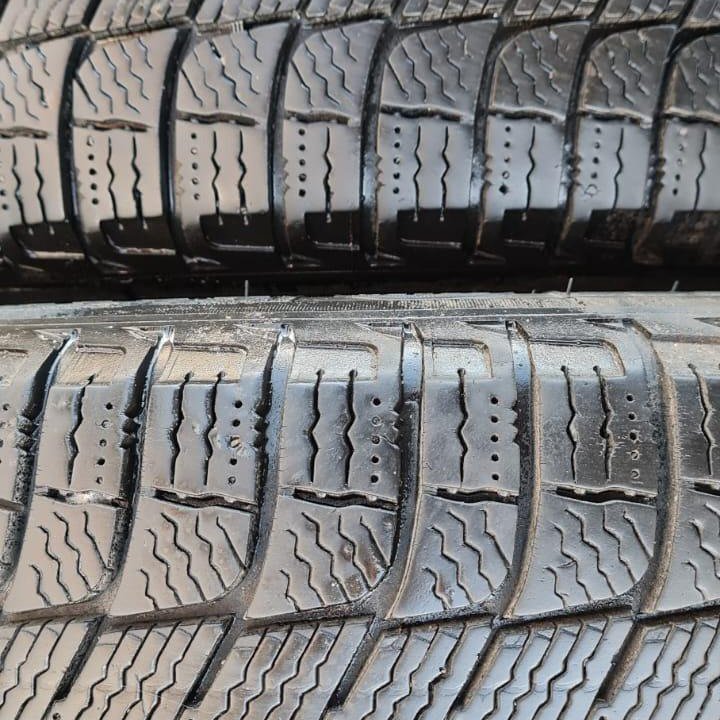 Шины зимние липучка б-у Michelin 195-65R15 4-2-1шт