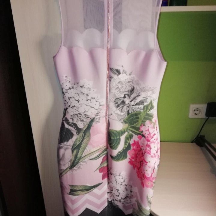 Платье TED BAKER