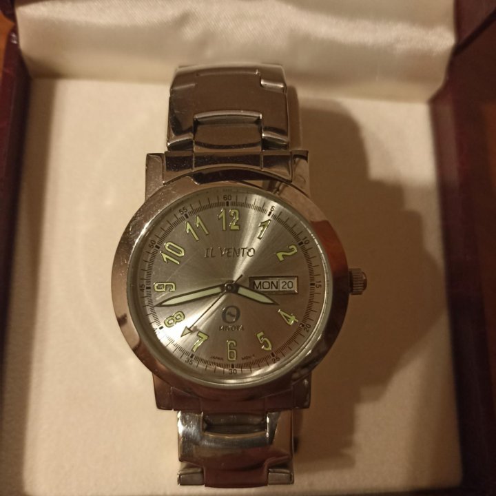 Часы наручные