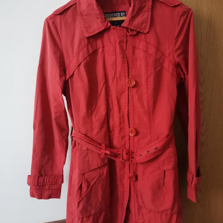 Куртка-ветровка женская