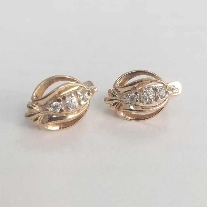 Золотые серьги