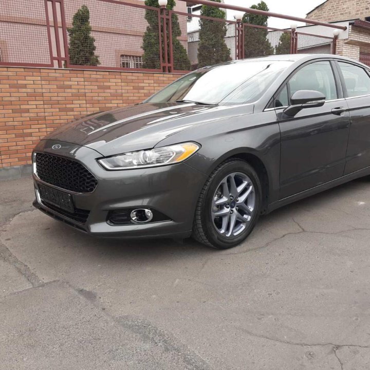 Ford Fusion, 2015