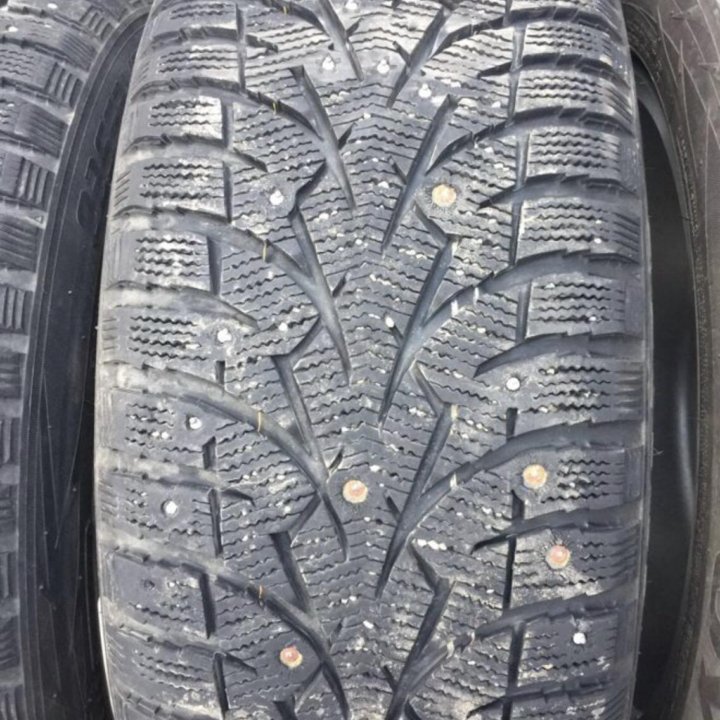 225/50 R17 шины Тойя шипы Япония 4шт