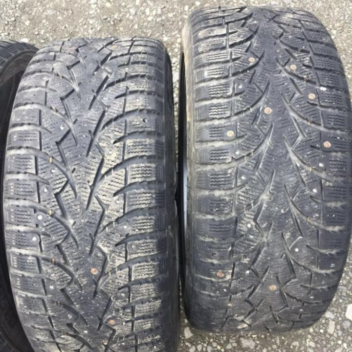 225/50 R17 шины Тойя шипы Япония 4шт