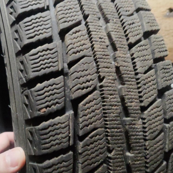 Липучка зима 185/70/14, Dunlop Graspic DS-2 Japan