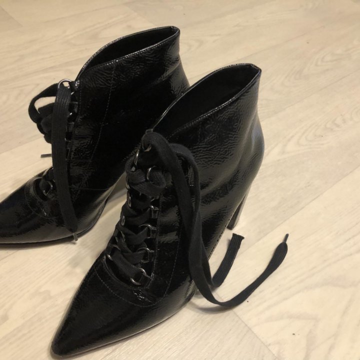 Ботильоны ZARA