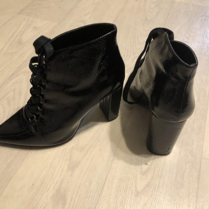 Ботильоны ZARA