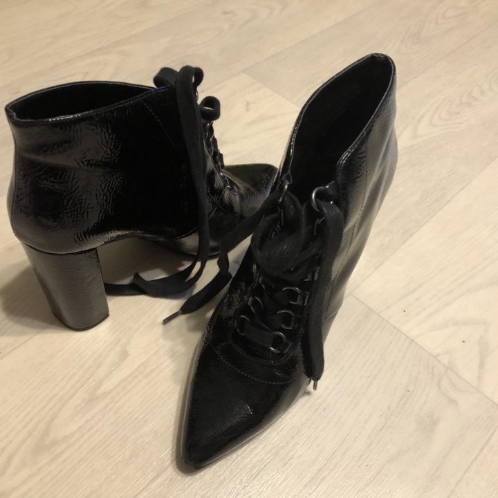 Ботильоны ZARA