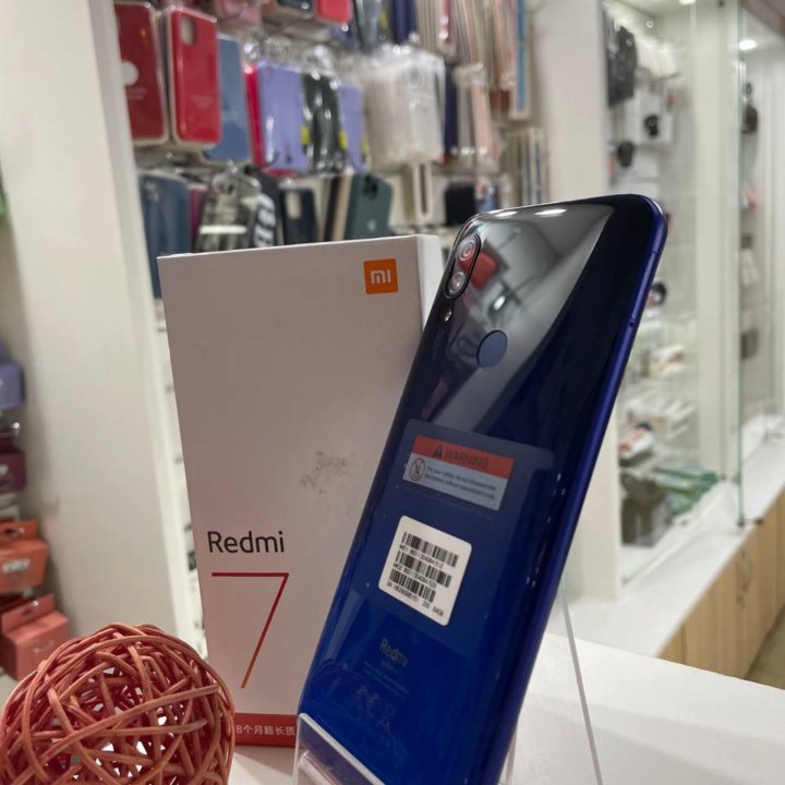 Redmi 7 4/64 Gb (новый, гарантия)