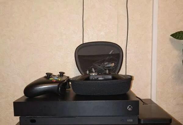 Xbox One X 1Тб