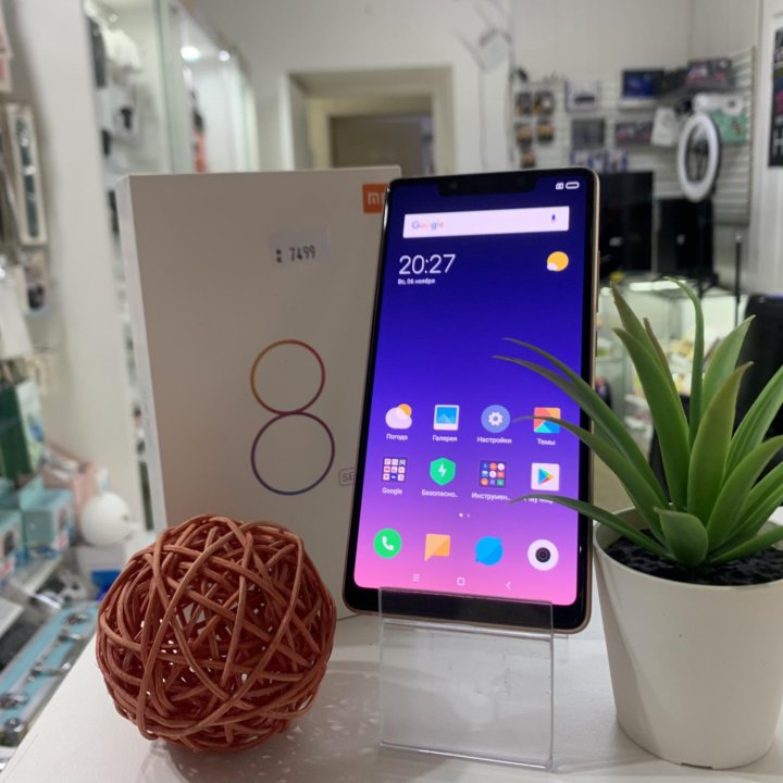 Телефон Xiaomi Mi 8 Se Gold 4/64 Gb(гарантия)