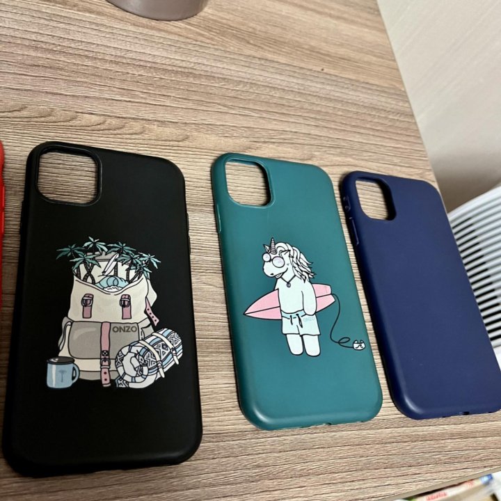 Чехлы на IPhone 11
