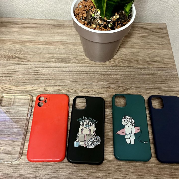 Чехлы на IPhone 11