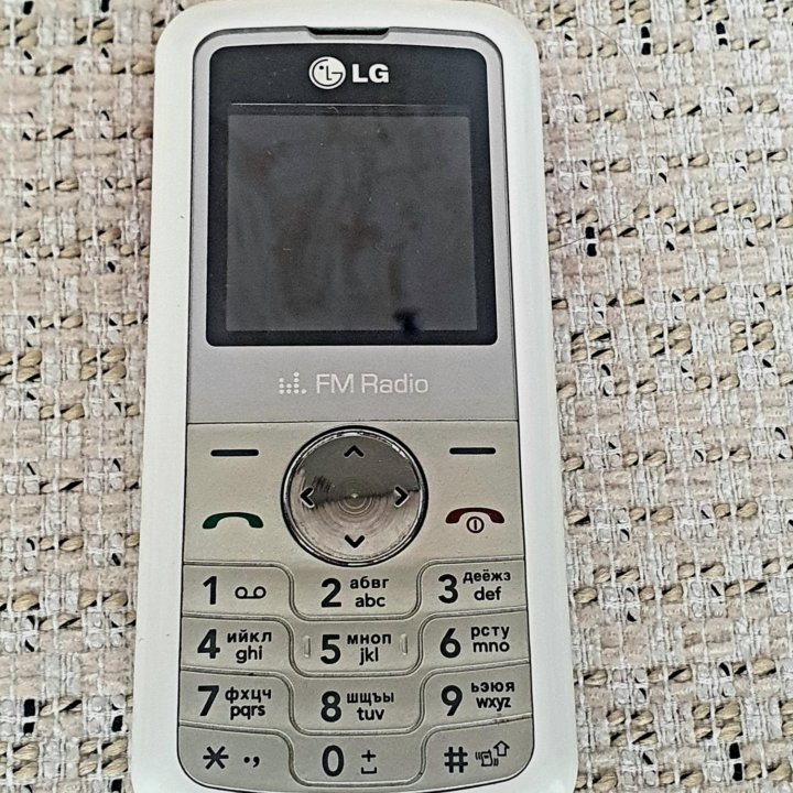 Мобильный телефон LG KP105, новый