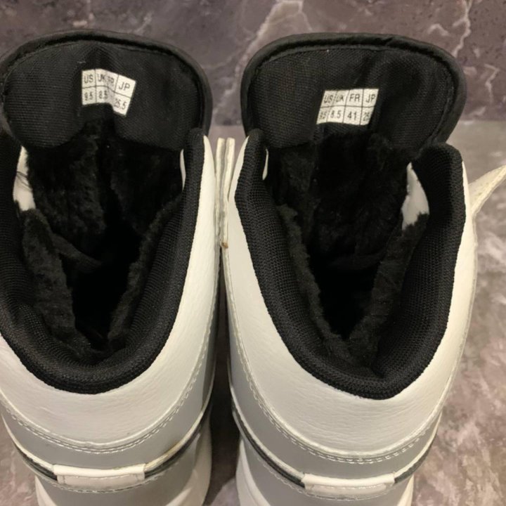 Кроссовки Nike Jordan зима