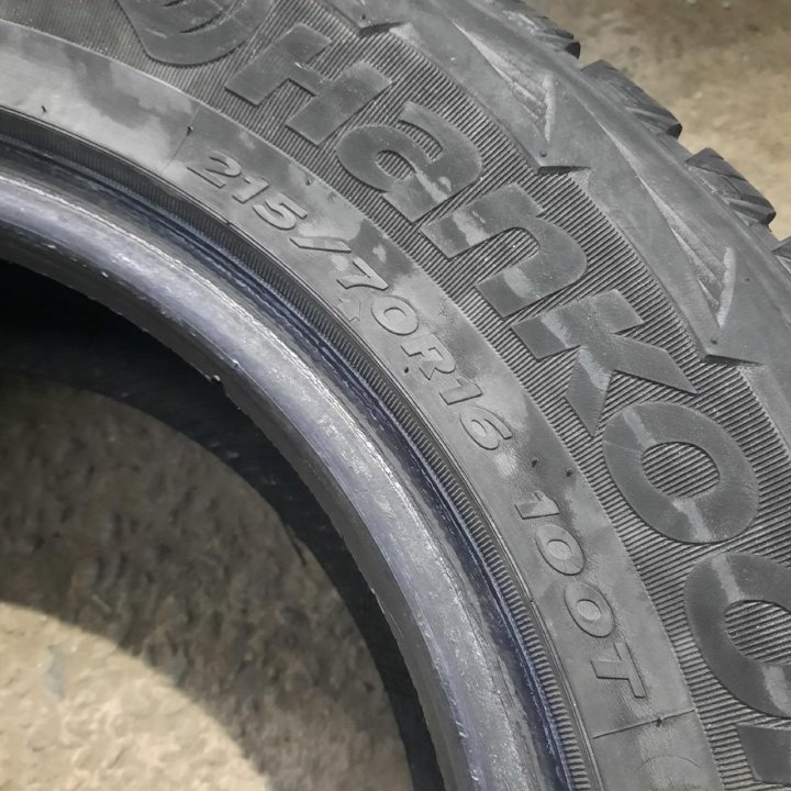 215/70R16 Hankook Winter i*Pike RW11 (Лот №5542)