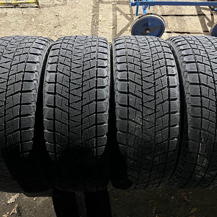 Зима Bridgestone Blizzak DM-V1 265/60 R18 110R