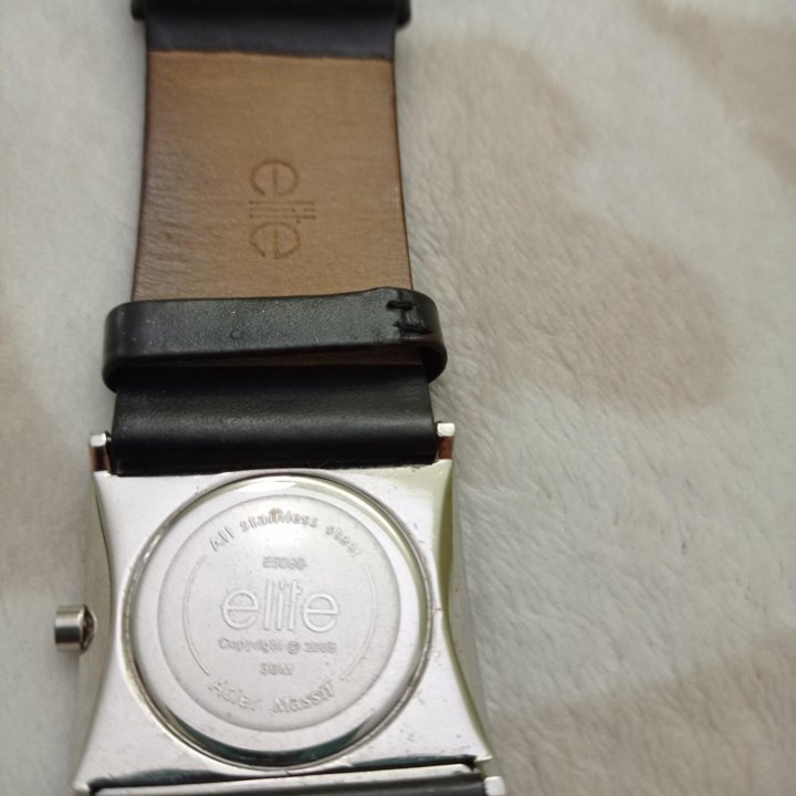 Часы Elite