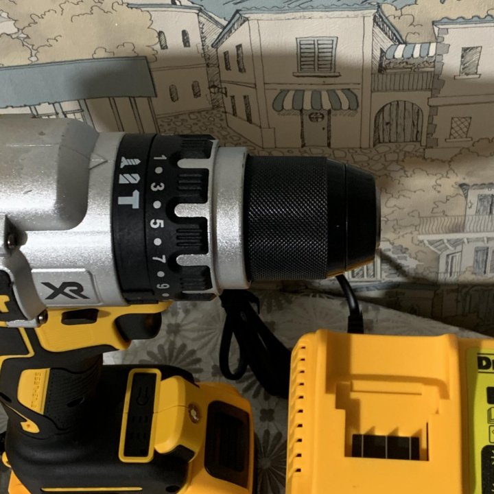 Безщеточная ударная дрель шуруповерт DeWALT