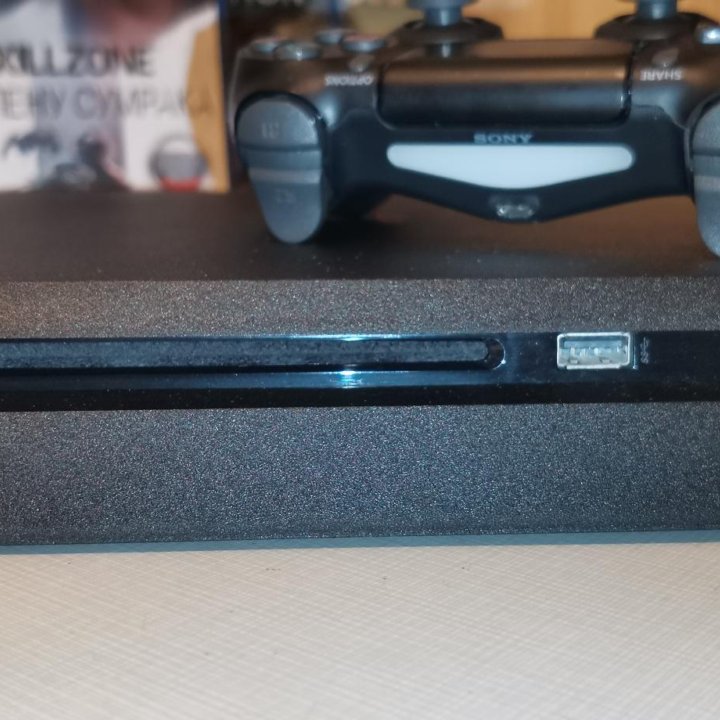Sony PlayStation 4 slim