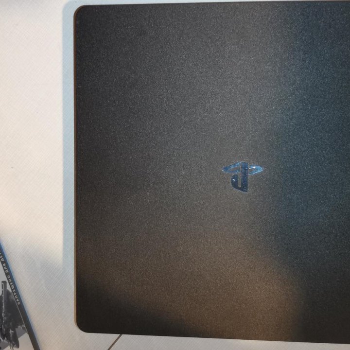 Sony PlayStation 4 slim