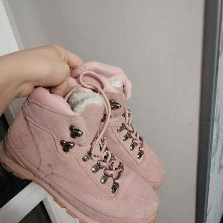 Новые ботинки