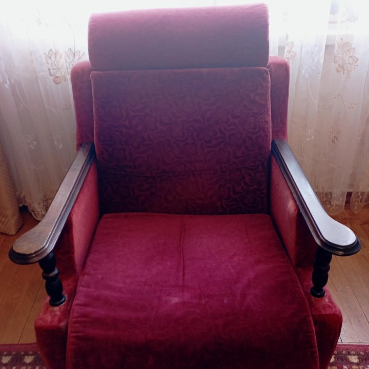 Кресла мягкие (2 штуки)