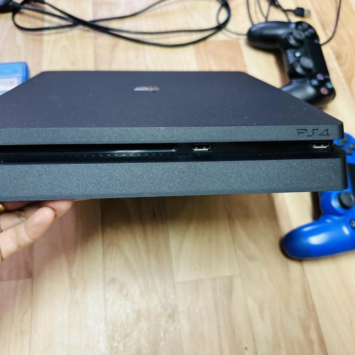 PS4 slim