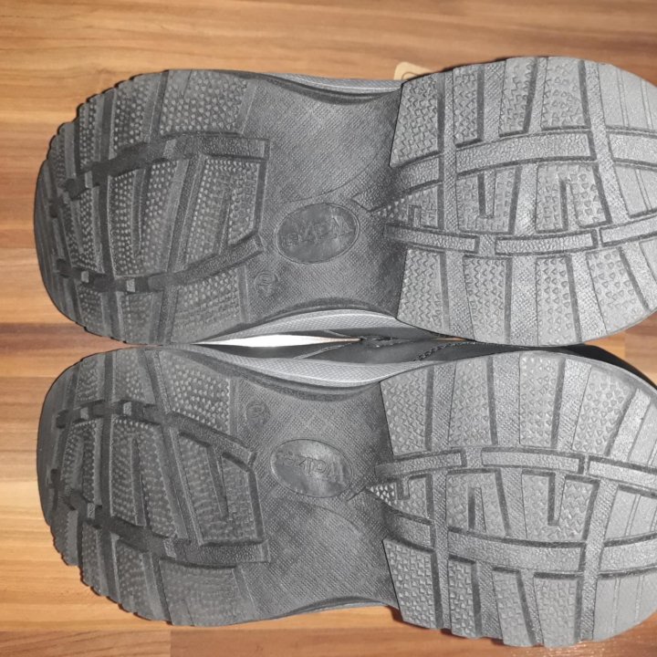 Новые ботинки 40р.