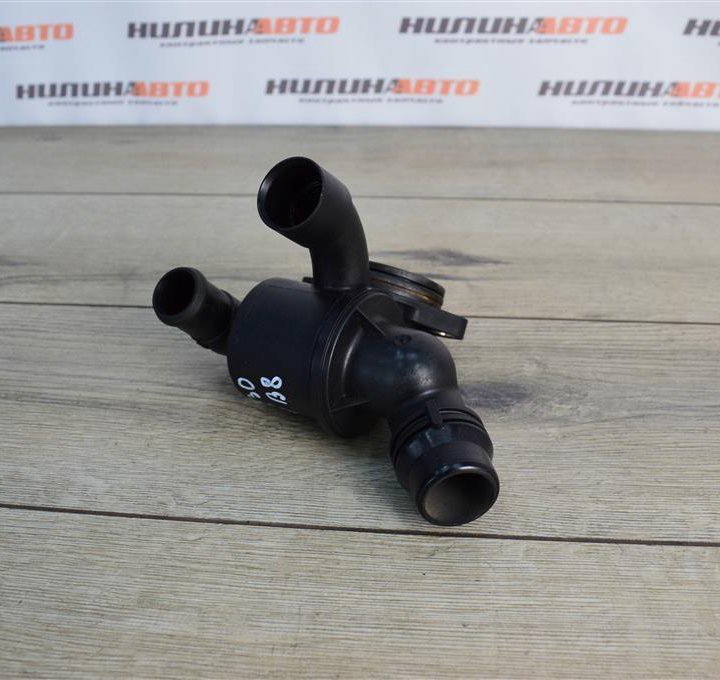 Термостат Ауди А4 Б8