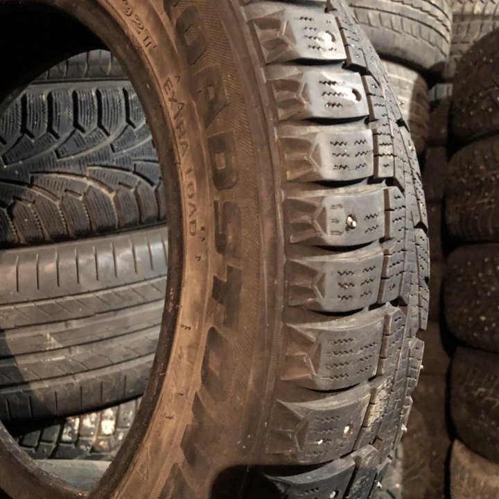 185/65 R15 шина зимняя Роадстоун 1шт Корея