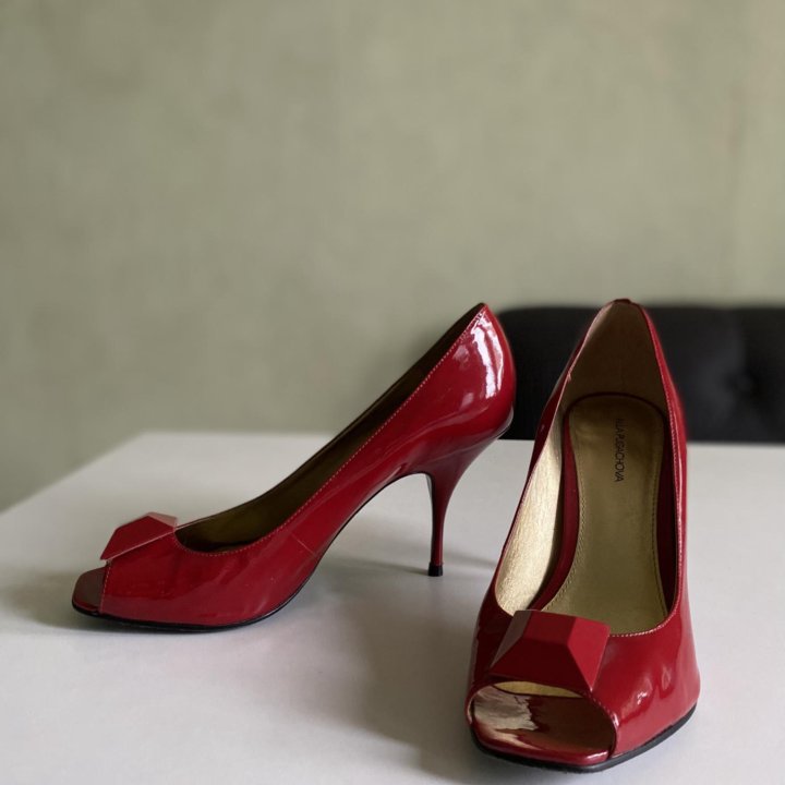 Открытые туфли