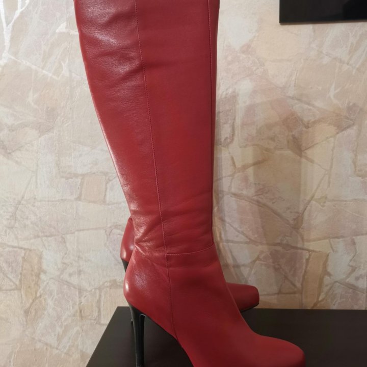 Красные сапоги