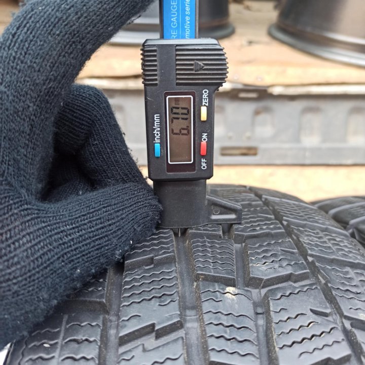 Зимние шины Dunlop 175/65 R15