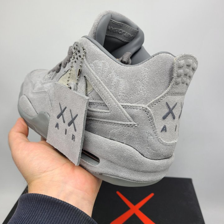 Nike Air Jordan 4 Retro Kaws