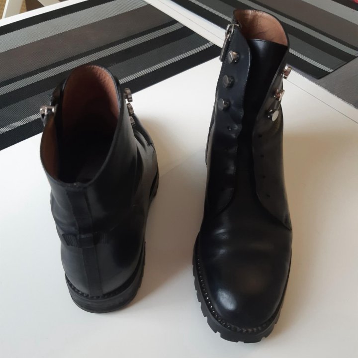 Ботинки Basconi. Италия