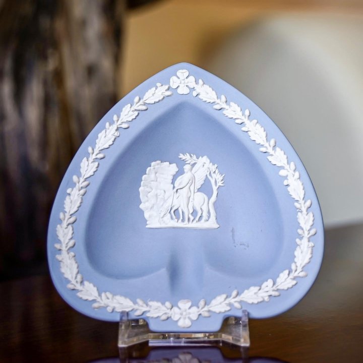 Wedgwood блюдце Пегас и Геркулес, Англия, 1966 г