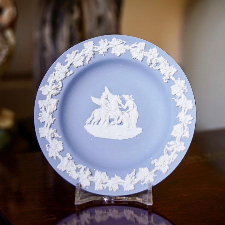 Wedgwood блюдце «Купание Пегаса, Англия