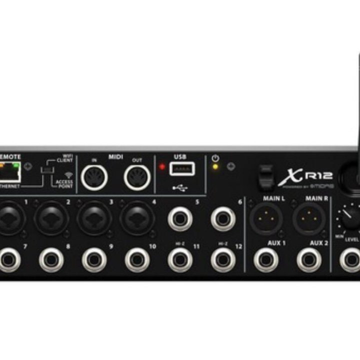 Микшер Behringer XR12