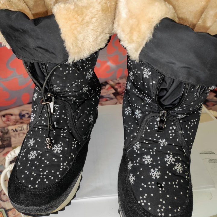 Сапоги с рисунком снежинка