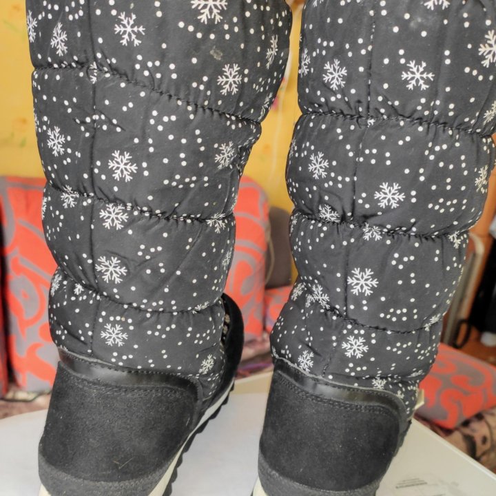 Сапоги с рисунком снежинка