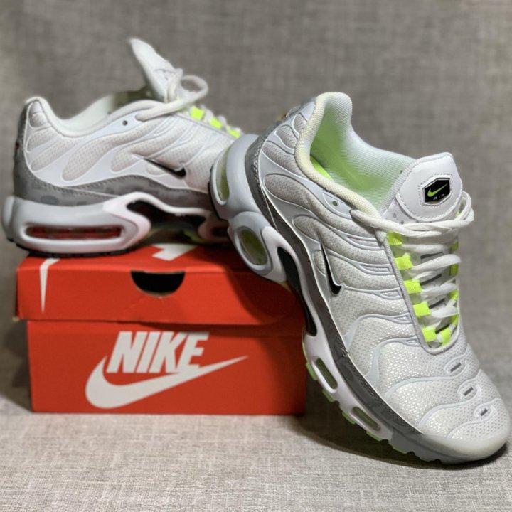 Кроссовки Nike Air Max Plus Tn