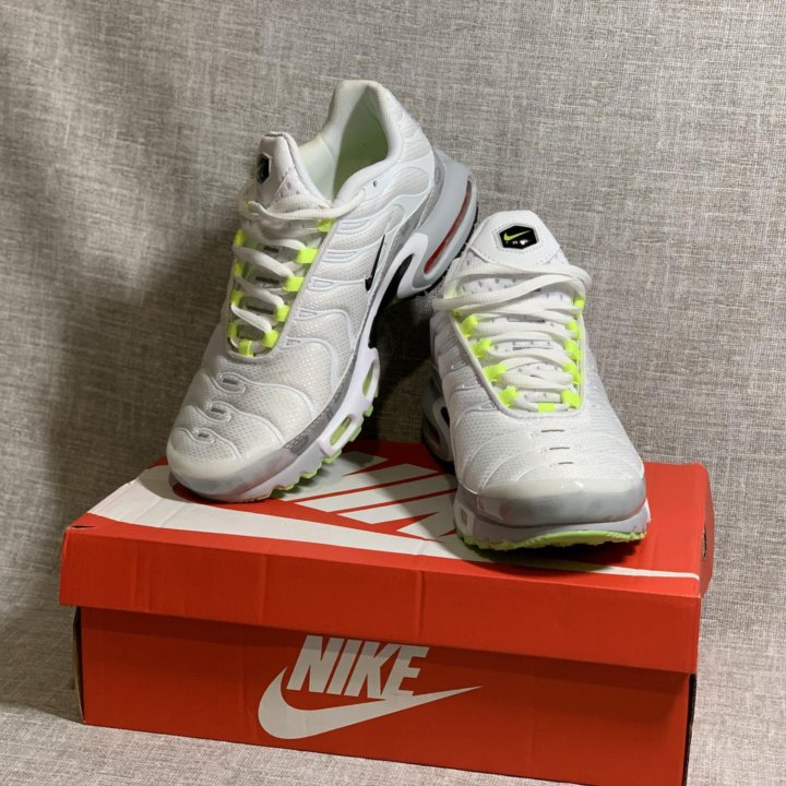 Кроссовки Nike Air Max Plus Tn